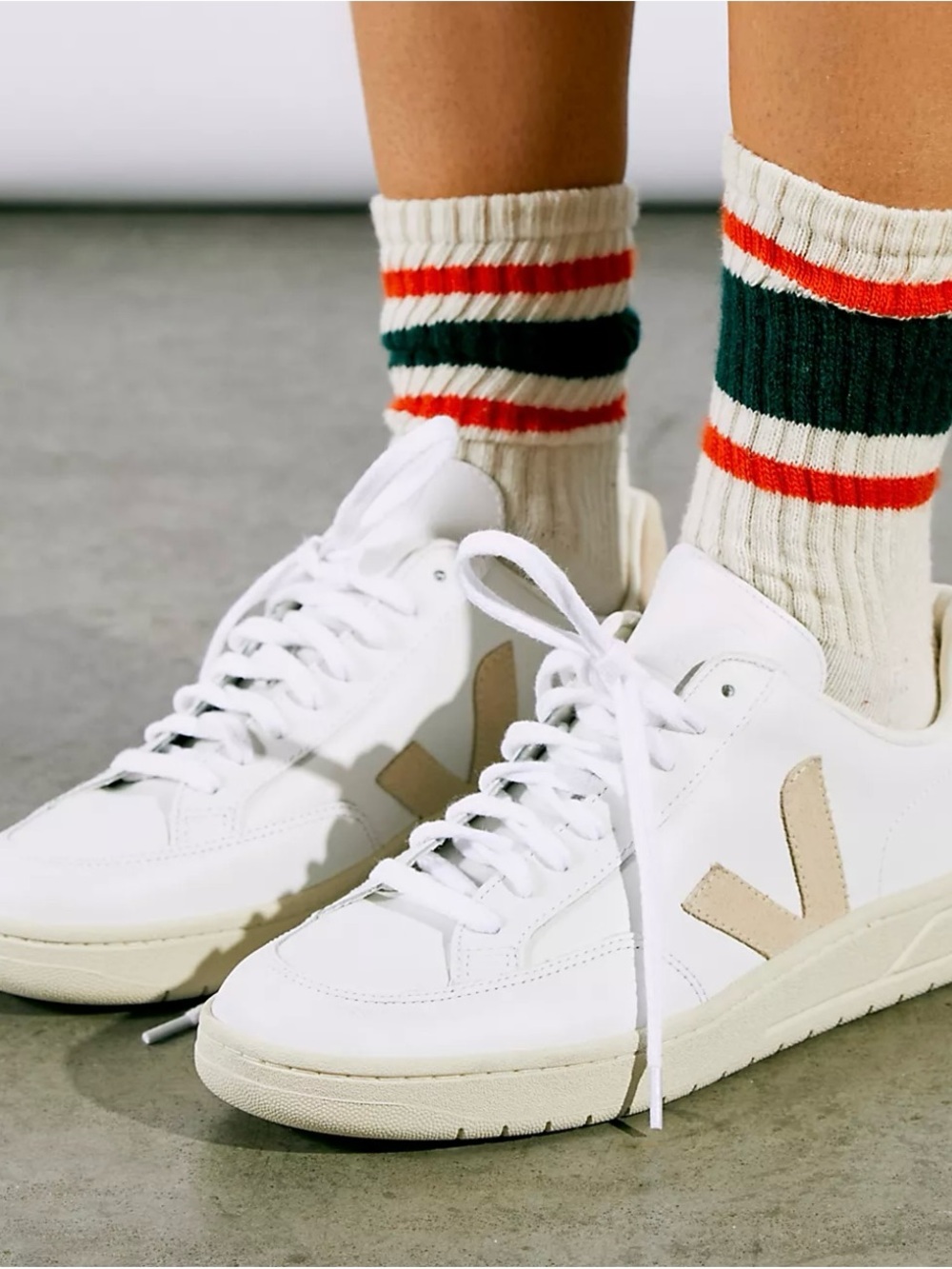 VEJA V-12 Sneakers – Cream/Blush Pink – US Women's 6